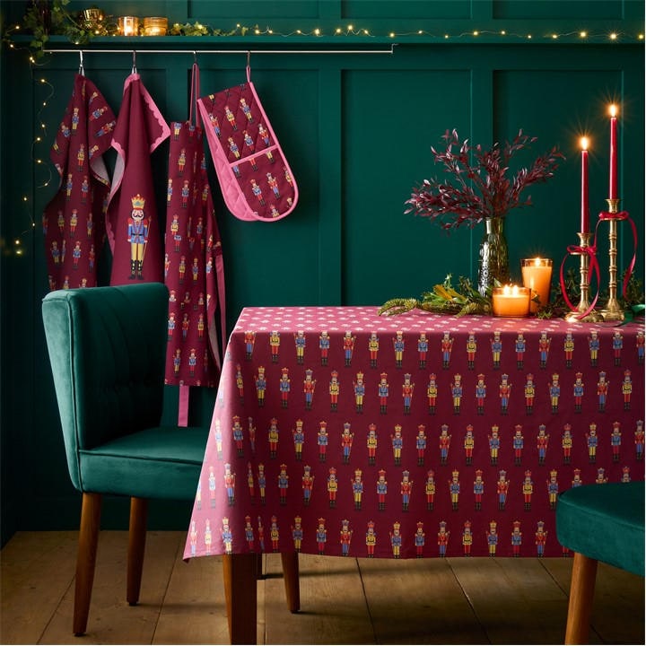 Catherine Lansfield Christmas Nutcracker Cotton Table Cloth Plum - 137 X 229 Cm - Plum - Image 5