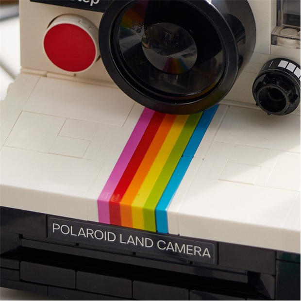 Multi Format and Universal - LEGO - Ideas 21345 Polaroid OneStep SX-70 Camera