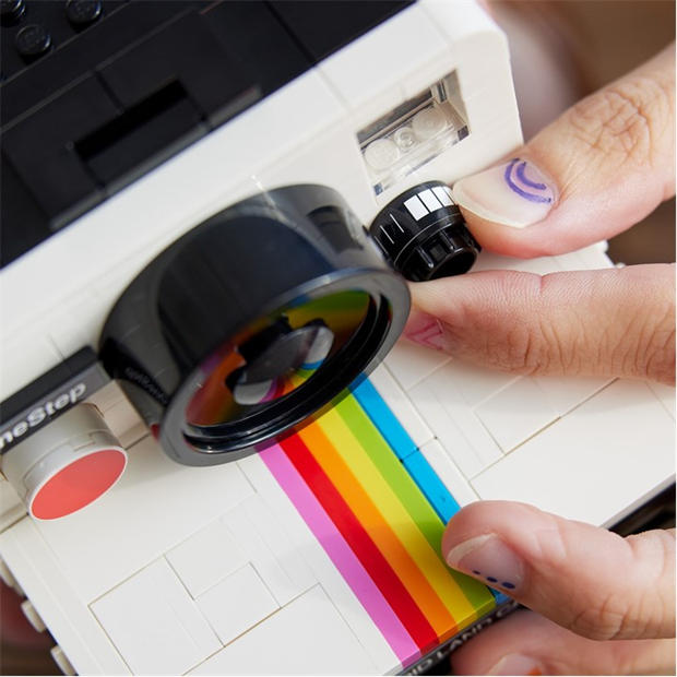 Multi Format and Universal - LEGO - Ideas 21345 Polaroid OneStep SX-70 Camera