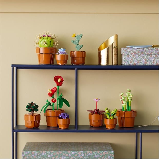 Многоформатен и универсален - LEGO - Botanical Collection 10329 Tiny Plants