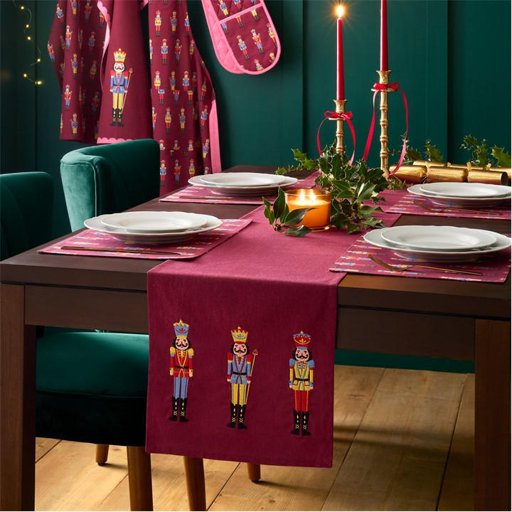 Catherine Lansfield Unisex Plum Christmas Nutcracker Cotton Table Runner - Image 4