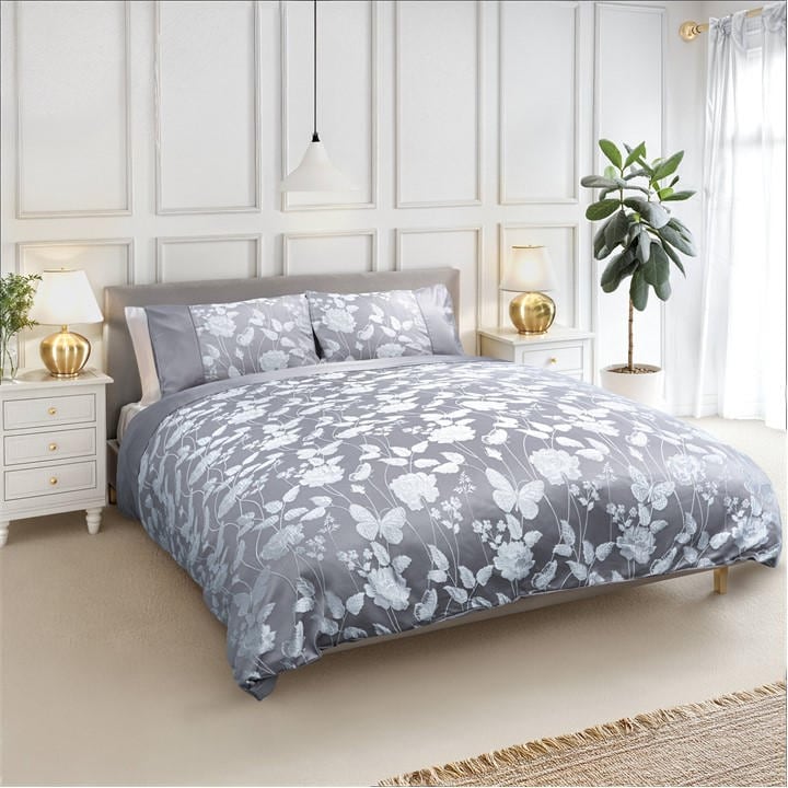 Emma Barclay  Silver Duvet Set Embellished Jacquard Butterfly in Size Superking, Sports Direct