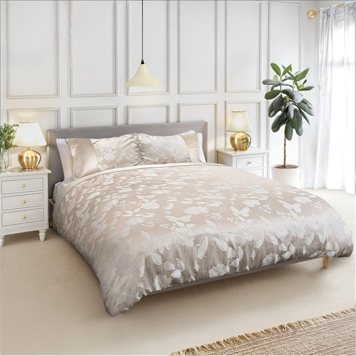 Emma Barclay  Cream Duvet Set Embellished Jacquard Butterfly in Size Superking, Sports Direct