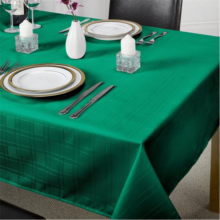 Emma Barclay  Green Jacquard Tablecloth Soft Polyester Chequers in Size 152x213cm, Sports Direct