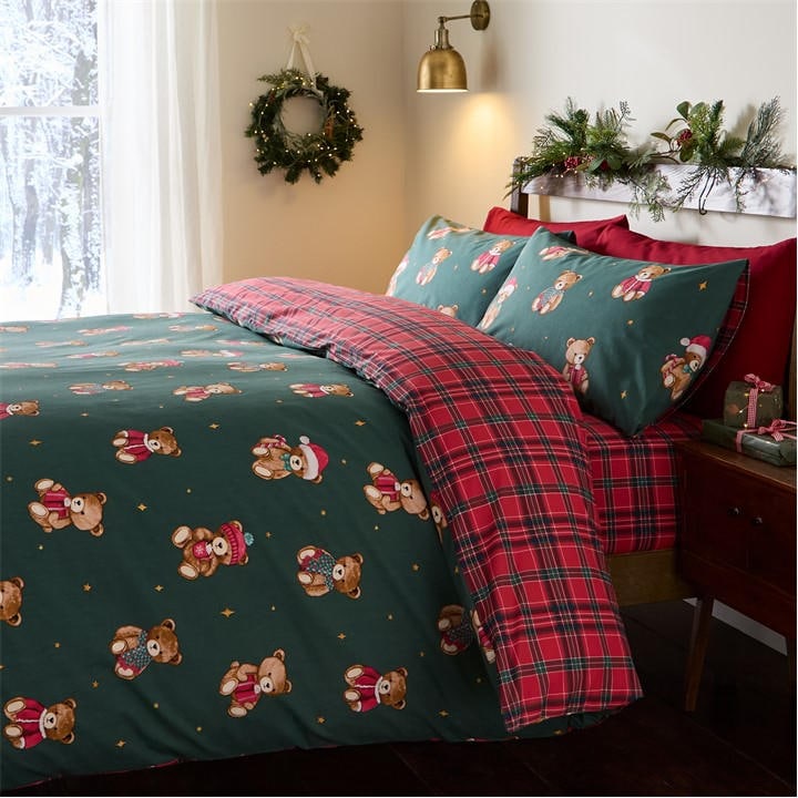 Catherine Lansfield  Green Christmas Tartan Teddy Bear Duvet Cover Set in Size Junior, Sports Direct