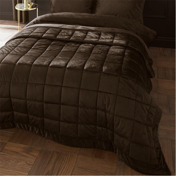 B&Q - Kingsley Matt Velvet Quilted 220X220Cm Bedspread Chocolate - Image 4