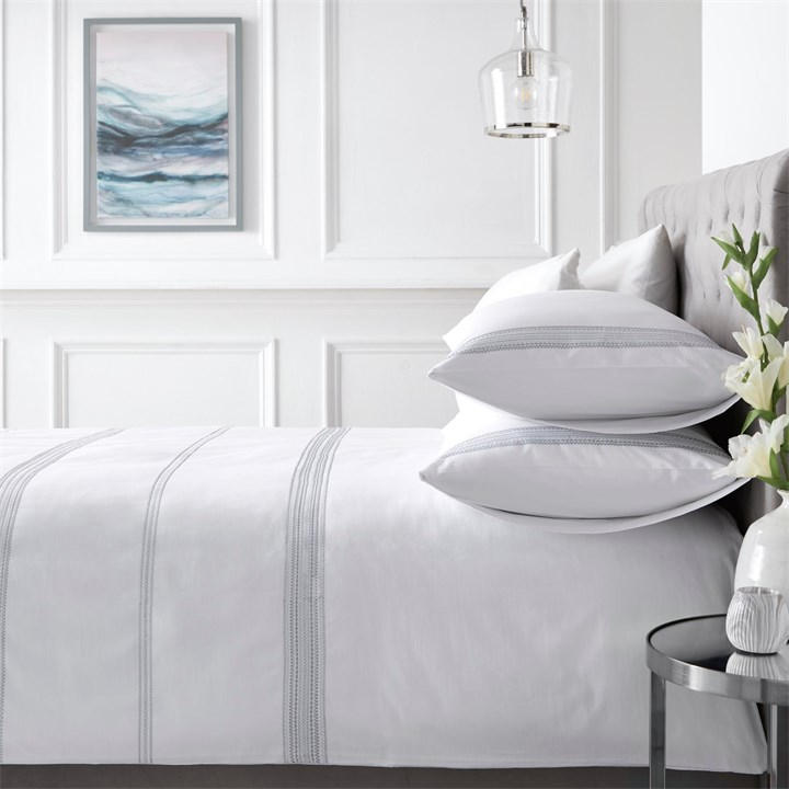 Appletree  White Embroidered Band Embroidered Duvet Cover Set in Size King, Sports Direct