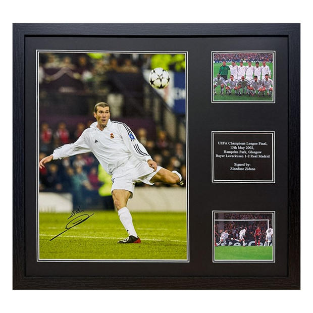 Zinedine Zidane Signed Real Madrid photo