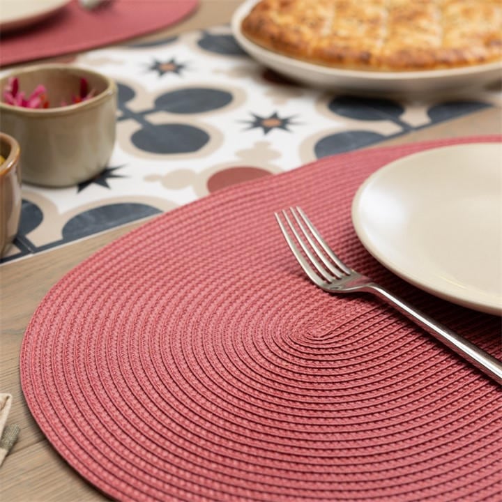 D C Fix  Red Wipe Clean Oval Weave Placemats Mineral in Size 29 X 44CM, Sports Direct