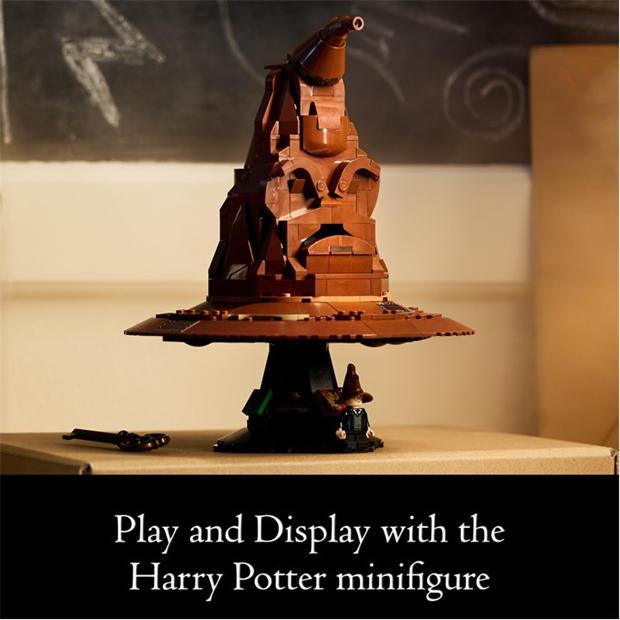 Multi Format and Universal - LEGO - 76429 Harry Potter Talking Sorting Hat