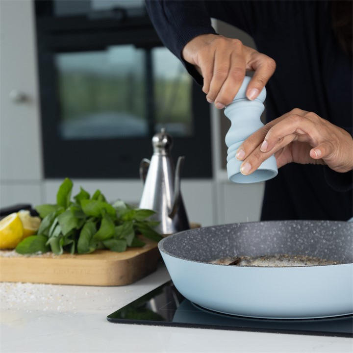 Rackhams Sky Blue/Blue Cast Aluminium Frying Pan, 28Cm - Aluminium - Frying Pan - Image 4