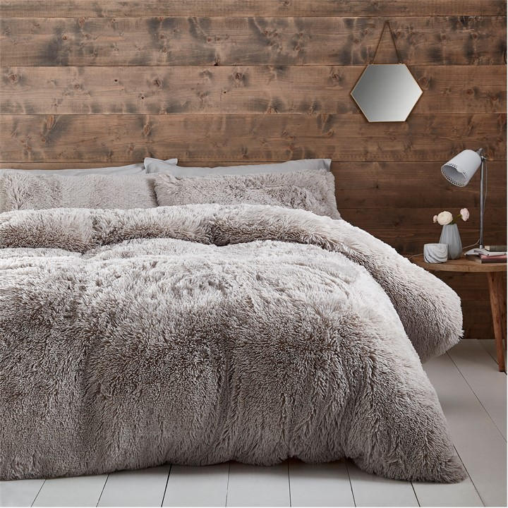 Catherine Lansfield  Grey Cuddly Deep Pile Faux Fur Duvet Cover Set in Size Double, Sports Direct