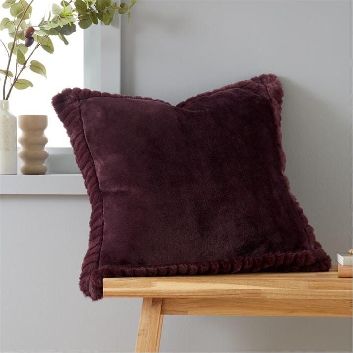 Catherine Lansfield Unisex Purple Velvet And Faux Fur Soft Touch Cushion