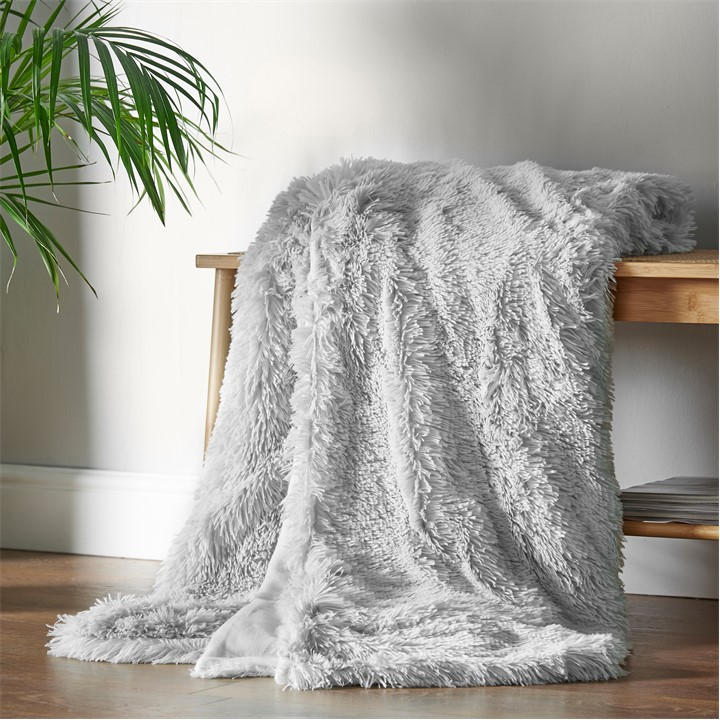 Catherine Lansfield Cuddly Throw - Image 3
