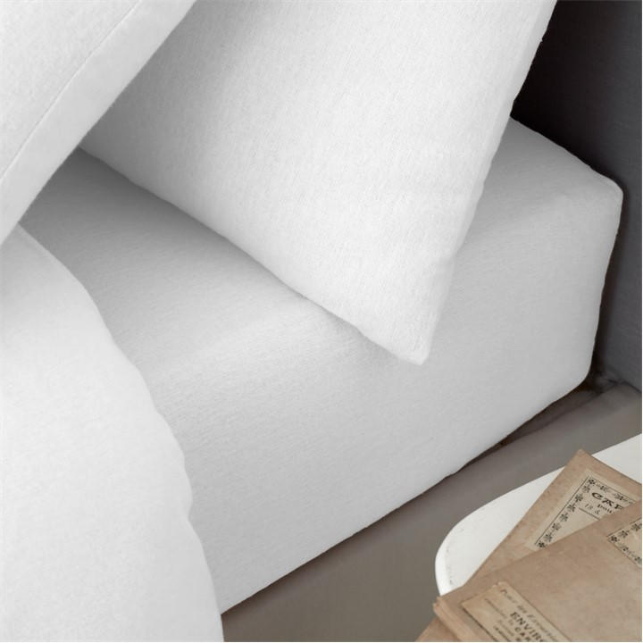 Catherine Lansfield  White Brushed Cotton Fitted Sheet in Size Double, Sports Direct