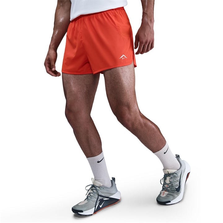 Nike Men's Red Trailwind Short Sn61 in Size 2XL, Sports Direct