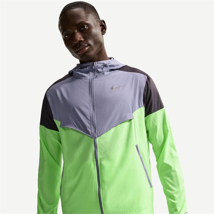 Nike Men' Purple Windrun Jacket in Size S, Sports Direct