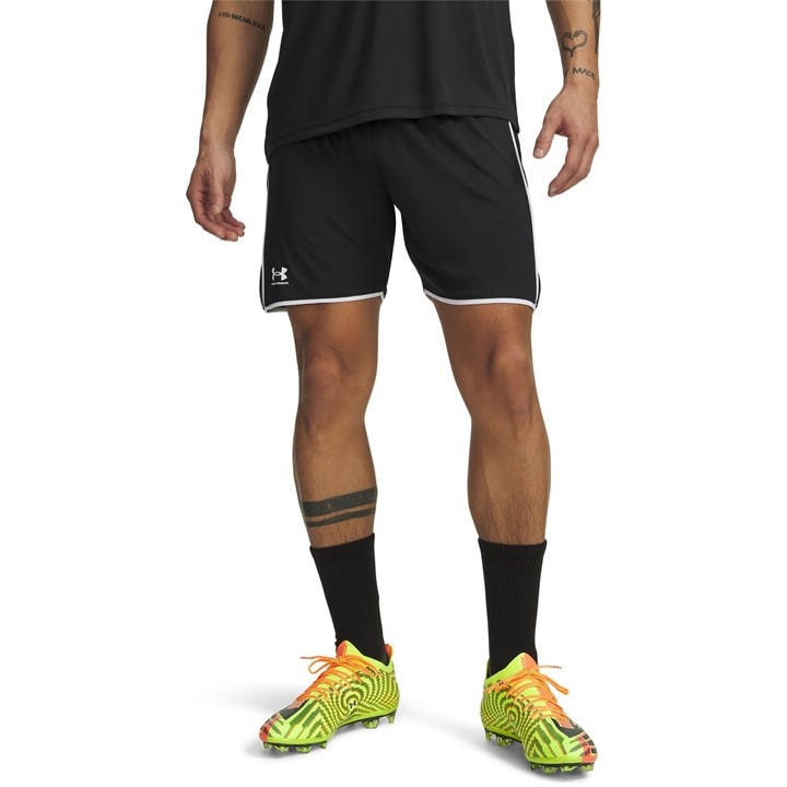 Under Armour Men's Black Chall Trainer Performance Gym Shorts in Size M, Sports Direct