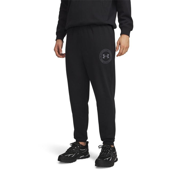 Under Armour Men' Black Closed Hem Fleece Joggers in Size S, Sports Direct