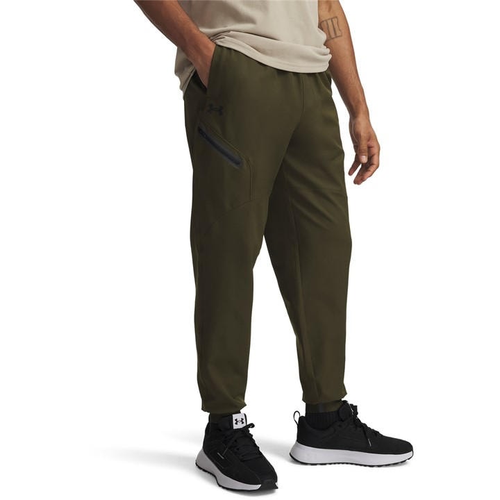 Under Armour Men's Green Ua Unstoppable Wvn J in Size L, Sports Direct