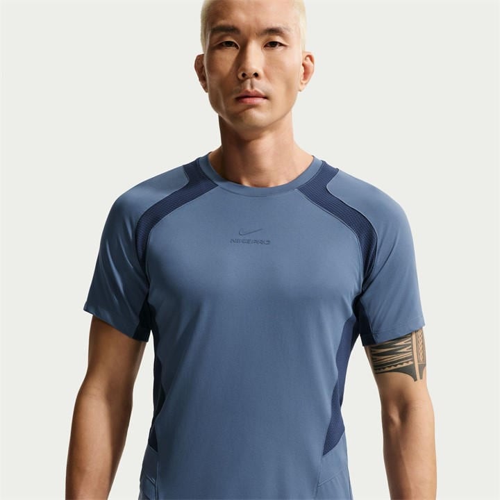 Nike Men's Blue Short Sleeve Performance Gym Top in Size L, Sports Direct