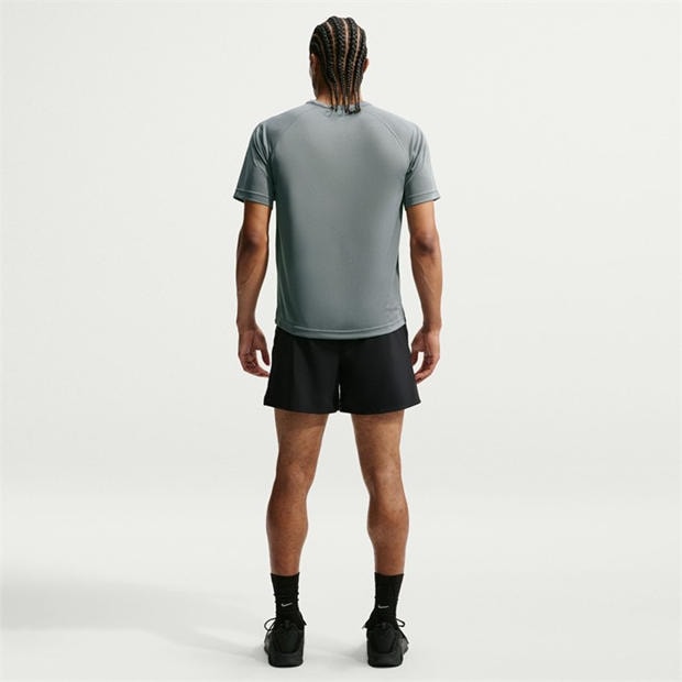 Füst Szürke - Nike - Dri-FIT UV Hyverse Men's Short-Sleeve Fitness Top