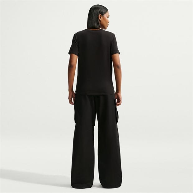 Fekete - Nike - Sportswear Women's Club T-Shirt