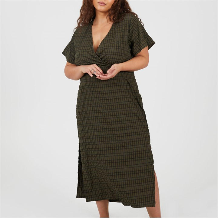 Brave Soul Women's  Bs Plus Size Midi Dress With Tie Detail in Size 22, Sports Direct