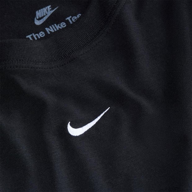 BLACK/WHITE - Nike - Sportswear Chill Knit Women's T-Shirt