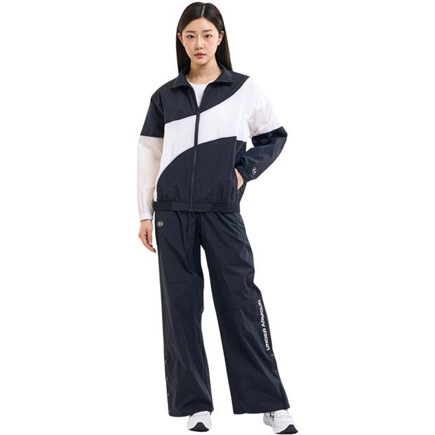 Black - Under Armour - Women's Legacy Crinkle Performance Training Jacket