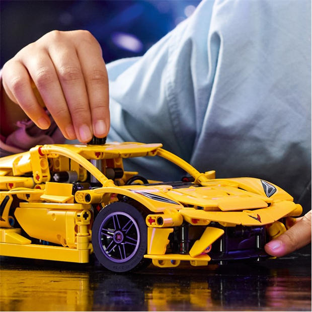 Шев Корвет - LEGO - Technic 42205 Chevrolet Corvette Stingray Set