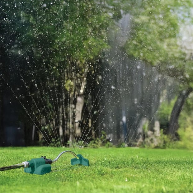 Green/Silver - Dekton - 18 Hole Oscillating Garden Sprinkler