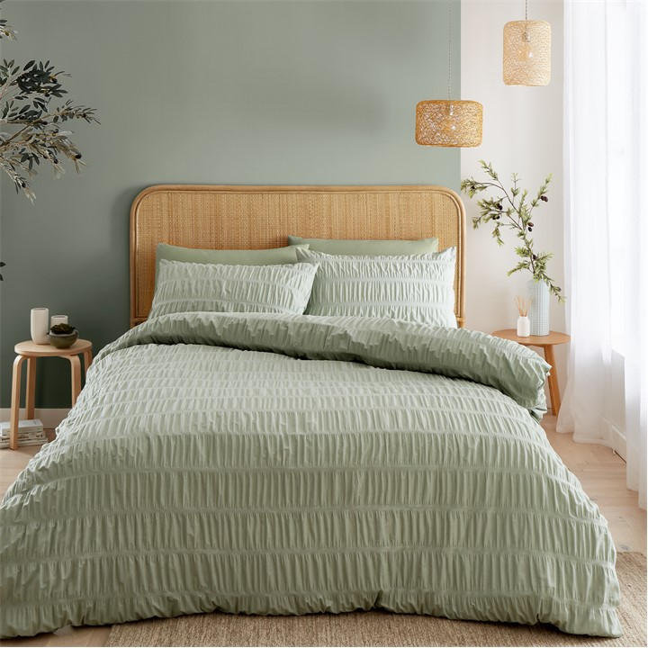 Catherine Lansfield  Green Seersucker Duvet Cover Set in Size King, Sports Direct
