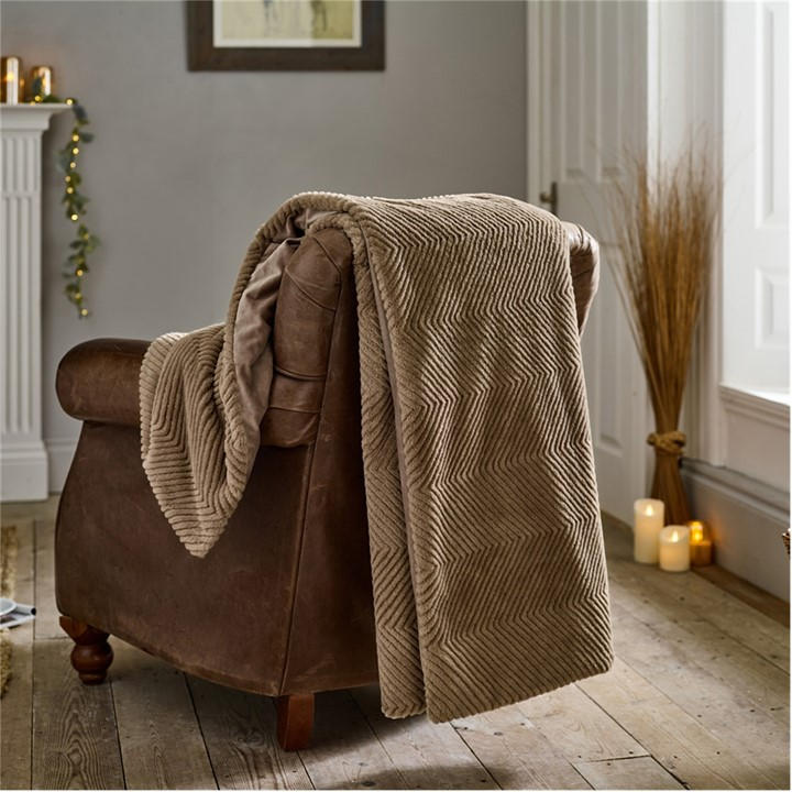 The Lyndon Company  Beige Burghley Throw - 130X170cm, Sports Direct