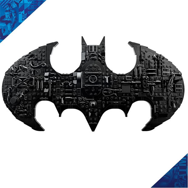 DC Comics - LEGO - DC Batman Logo Super Hero Toy with Minifigures 76330