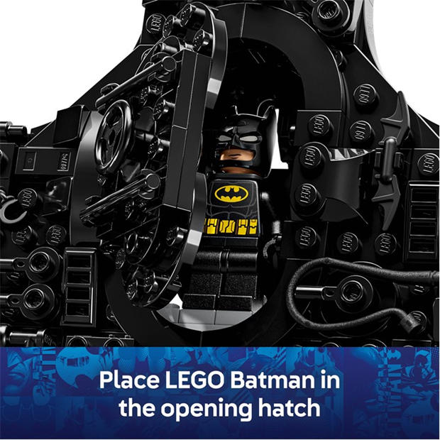 DC Comics - LEGO - DC Batman Logo Super Hero Toy with Minifigures 76330