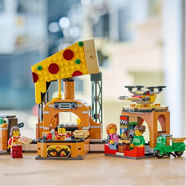Pizza Delivery - LEGO - City Building Blocks