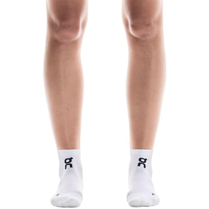 On  White Core Run Mid 2Pk Sock in Size M (9-10.5), Sports Direct