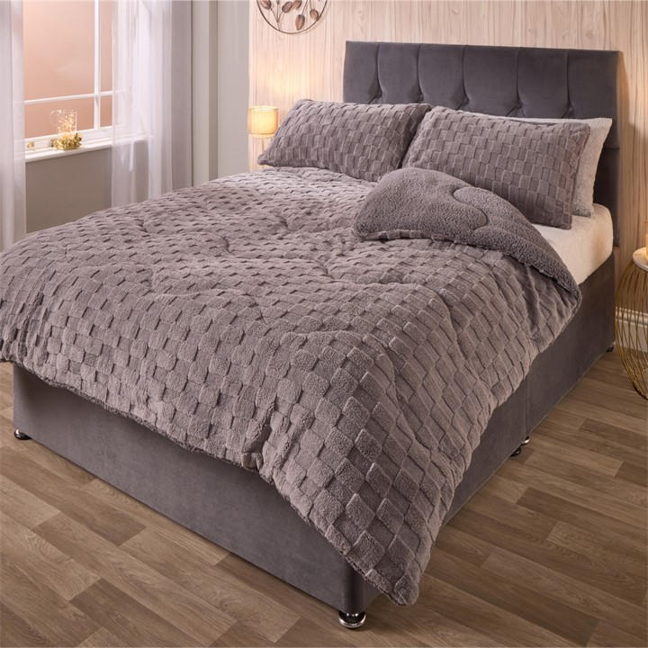 Downland  Grey Luxury Chunky Waffle Coverless Duvet in Size Single, Sports Direct