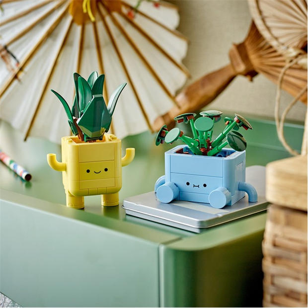 Щастливи Растения - LEGO - LEGO® Botanicals Happy Plants Shelf Decor 10349