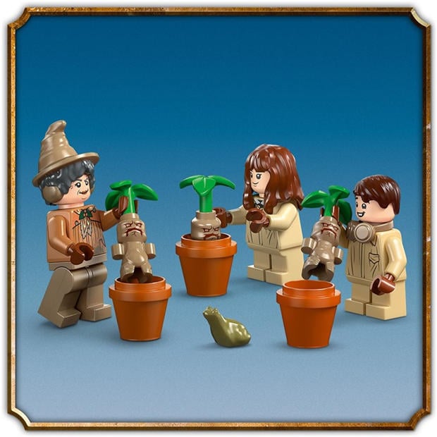 Herbology Class - LEGO - LEGO® Harry Potter™ Hogwarts™ Castle: Herbology Class Wizard Gift 76445