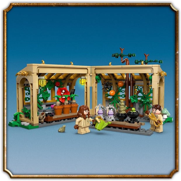 Herbology Class - LEGO - LEGO® Harry Potter™ Hogwarts™ Castle: Herbology Class Wizard Gift 76445