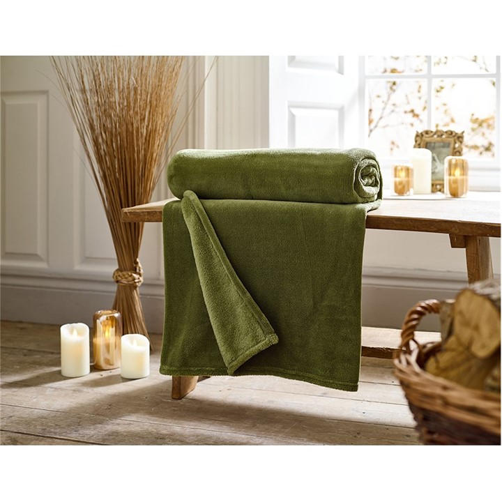 Deyongs  Green Snuggle Throw -  in Size 140x180cm, Sports Direct