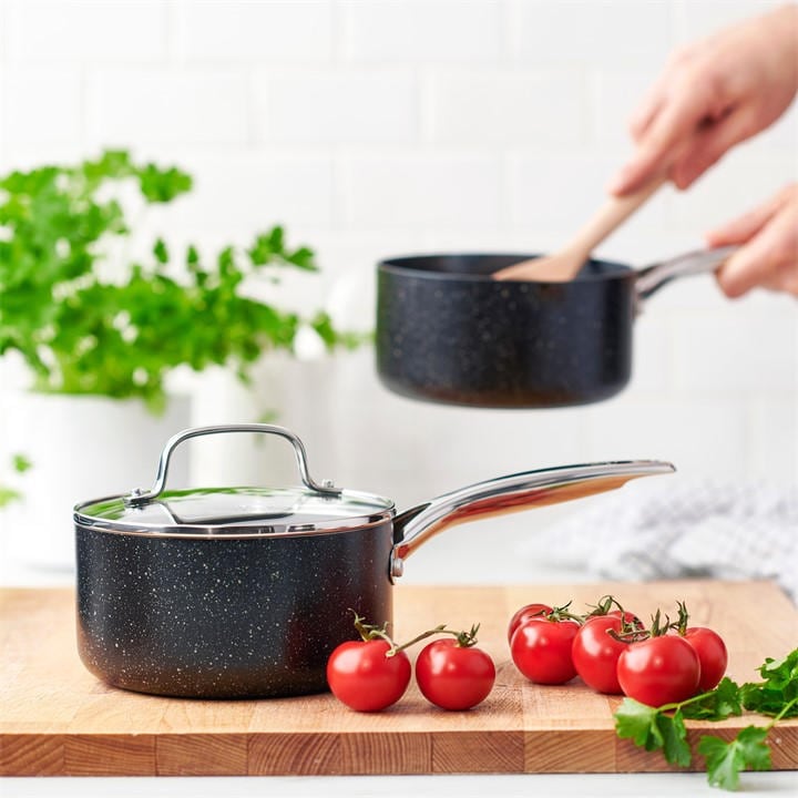 Green Chef  Saucepan - Black - 18cm - Image 2