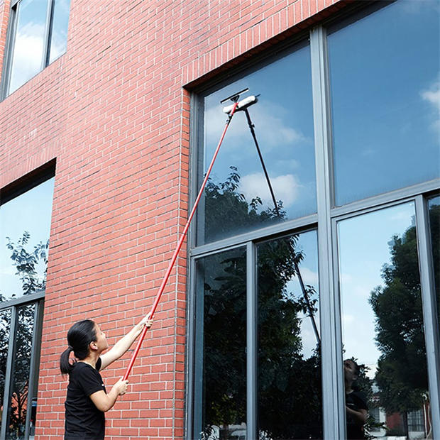 Red & Black - Dekton - Dekton Telescopic Window Cleaning Kit