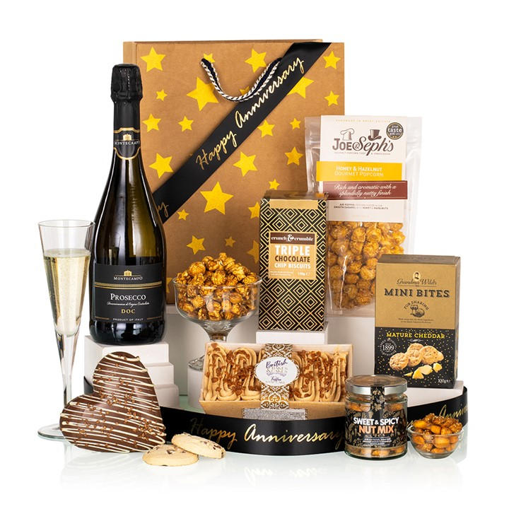 Italy    Virgina Hayward Happy Anniversary Hamper, Football by Virginia Hayward in Size M, Sports Direct