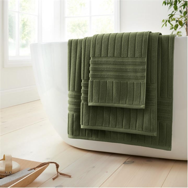 Bianca  Green Hotel Towel 600Gsm in Size Bath Towel, Sports Direct