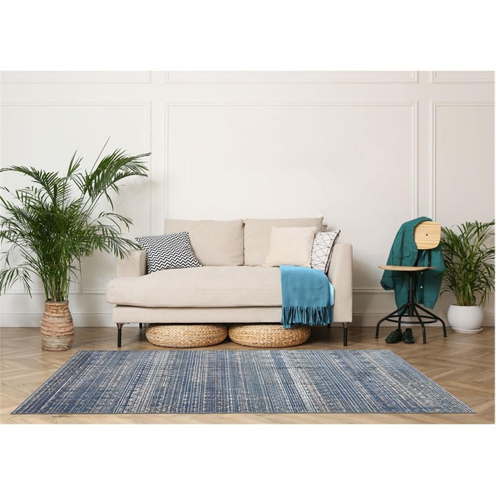 Ultimate Rug  Blue Nova Traditional Owen in Size 66x200cm, Sports Direct