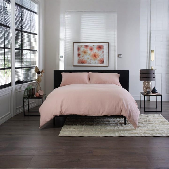 The Lyndon Company  Pink St. Quentin Duvet Cover in Size King, Sports Direct