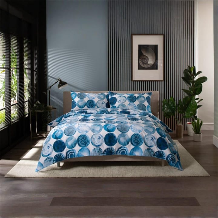 The Lyndon Company  Blue Shells Duvet Cover in Size King, Sports Direct